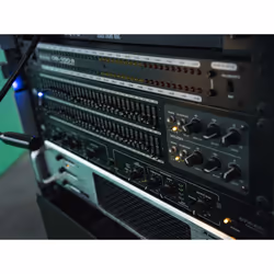 Omnitronic 10355526 égaliseur audio Égaliseur paramétrique