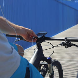 SP Connect Pack complet SP-CONNECT Bike Bundle II fixé sur guidon et potence - iPhone 13 Pro Max
