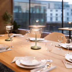 SIGOR Numotion lampe de table 2,2 W LED Beige