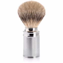 L’accessoire stylé Mühle TRADITIONAL Silvertip Badger deviendra bientôt un élément indispensable de votre trousse de cosmétiq ...