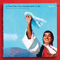 ImportCDs At Least Wave Your Handkerchie CD Musique du monde