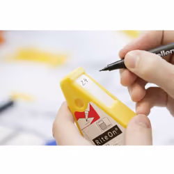 Informations techniques Couleur : jaune Matériau : plastique Étiquettes par feuille : 0 Distributeur d'étiquettes jaune Compa ...
