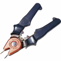 Informations techniques Contenu: 1 pc(s) Pince spéciale MIG/MAG 4 fonctions en un outil : découpe/coupe du fil d'apport, nett ...
