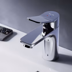 Les robinets X-Joy sont de véritables produits de design dans un segment abordable. Celui-ci a été conçu par l'agence de desi ...