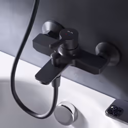 Mitigeur monocommande peu encombrant avec poignée plate pratique et robinetterie de remplissage de la baignoire. La hauteur d ...