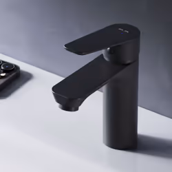 Le mitigeur monocommande est destiné à l'eau chaude et froide. Montage simple à 1 trou. Garniture d'écoulement à tirette, rac ...