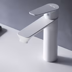 Mitigeur monocommande conçu pour l'eau chaude et l'eau froide. Installation facile avec un seul trou. Raccord de vidange esca ...