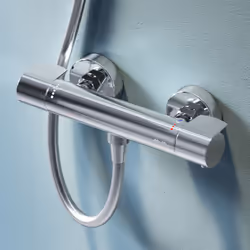 Le mitigeur thermostatique permet de régler avec précision le débit d'eau et la température. Un blocage de sécurité à 38 degr ...