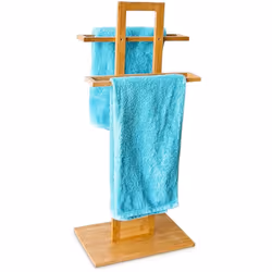 Ce porte-serviettes en bambou sur pied peut contenir deux serviettes. Son style neutre s'adapte très bien à toutes les salles ...