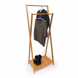 Le porte manteau offre un air élégant grâce aux piétements qui se croisent. Cette conception originale peut compléter votre d ...