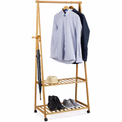 Faites de la place dans votre entrée ou dans votre couloir avec ce portant à vêtements en bambou. Il vous permet de suspendre ...