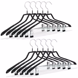 Ces cintres sont parfaitement adaptés pour suspendre des vestes et jupes de tailleur. Le revêtement évite que vos vêtements n ...