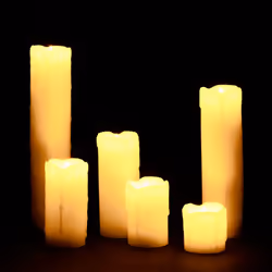 Ce lot de 6 bougies de taille différente LED en vraie cire est idéal pour éclairer votre logement d’une atmosphère agréable. ...