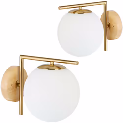 Cette lampe de la collection GLOBI séduit par son design moderne original. La fixation murale géométrique en laiton contraste ...