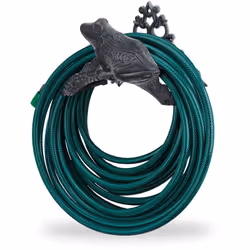Ce porte-tuyau est un accessoire très utile dans votre jardin, il vous permet en effet d’enrouler votre tuyau d’arrosage de m ...