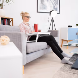 Relaxdays Table d’ordinateur portable, bambou, pliante, bureau, tablette genoux, livres, HxLxP : 24 x 60 x 35 cm, blanc