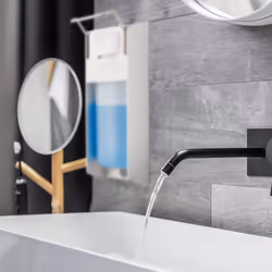 Relaxdays Distributeur de Savon Mural 500 ml, porte-savon rechargeable, produit désinfectant, blanc