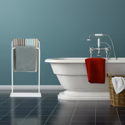 Porte-serviettes sur pied, Support pour serviettes de bain 2 barres, forme de u, 81 x 45 x 20 cm, blanc - Relaxdays