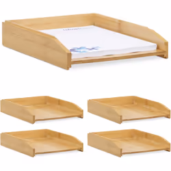 La corbeille à courrier pratique en bois empile les uns au dessus des autres les documents importants, les lettres et les fac ...
