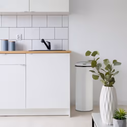 Relaxdays - Poubelle avec senseur 50l, ronde, en acier inox, gros couvercle électrique, automatique, HxD 80 x 30 cm, blanc - Vue supplémentaire 6