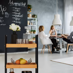Chariot de service, Desserte de cuisine, Bambou et fer, 3 étages, carré, 4 roues, 69,5 x 37 x 34 cm, naturelle - Relaxdays