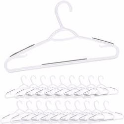 Mettez un peu d’ordre dans votre armoire avec ce lot de cintres en plastique. Chaque cintre dispose d’un porte-cravate pour c ...