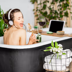 Pont de baignoire bambou, 70cm large, tablette de salle de bain verre, portable, plateau à suspendre, nature - Relaxdays