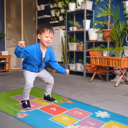Relaxdays - Tapis de marelle, 180 x 70 cm, 10 cases, à poils courts, dessous caoutchouté, jeu éducatif, multicolore