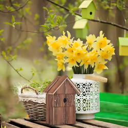 Relaxdays - Nichoir pour oiseaux déco, en bois, volière à suspendre, maison déco de jardin, 25,5 x 18 x 12,5 cm, nature