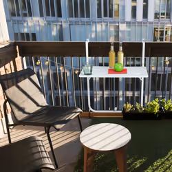 Table balcon suspendue, rabattable, réglable en hauteur sur 3 niveaux, aspect bois, LxP 59,5 x 35,5 cm, blanc - Relaxdays