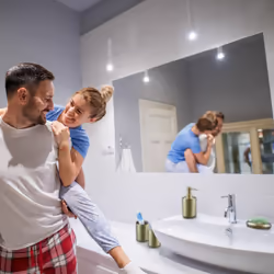 Accessoires de salle de bain, 4 pièces, acier inox, porte-savon, distributeur de savon, gobelets, doré - Relaxdays