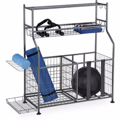 Ce meuble de rangement pour équipements sportifs se fondera idéalement à votre domicile dans une pièce dédiée au sport, mais  ...