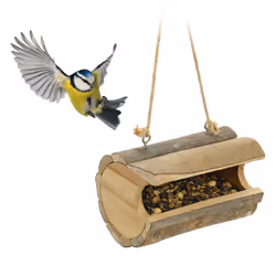 Faitesplaisir à vos amis les oiseaux avec cette superbe mangeoire ! Remplie denourriture nutritive, cette mangeoire décorativ ...