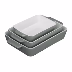 Avec cet élégant lot de 3 plats à lasagne, vous pourrez cuisiner facilement peu importe le nombre de convives ou la quantité ...
