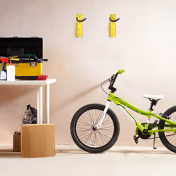 Relaxdays - Support vélo mural, lot de 2, pliant, porte jusqu'à 25 kg, vertical à fixer au mur, jaune