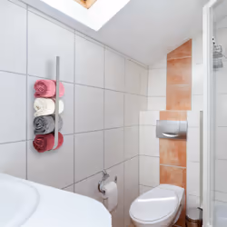 Porte-serviettes sans perçage, inox, barre autoadhésif pour la salle de bain, 36 cm, argenté - Relaxdays