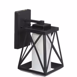 Qu'elle soit placée à côté de la porte d'entrée ou sur le mur de votre terrasse, cette lanterne au design rétro fera sensatio ...