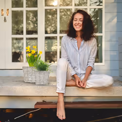 Relaxdays - Pot de fleurs, lot de 3, rotin, bac avec film, 3 tailles, cache-pots carrés pour intérieur, blanc-nature