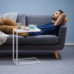 Table d'appoint en forme de c, à glisser, métal, aspect bois, hlp : 60 x 30 x 45 cm, pour salon, blanc - Relaxdays