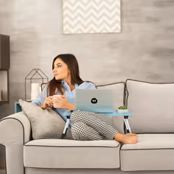 Relaxdays - Table de lit, tablette canapé, HxLxP : 26x63x40 cm, support pliable, ordinateur portable, mdf, fer, bleu clair