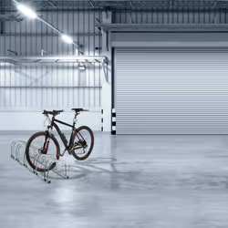 Relaxdays - Râtelier pour 5 vélos, jusqu'à 60 mm de largeur de pneu, en métal, garage, support à poser au sol, argenté