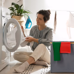 Relaxdays Panier à linge, avec couvercle, 80 L, bambou et polyester, transportable, sac respirant, gris et nature