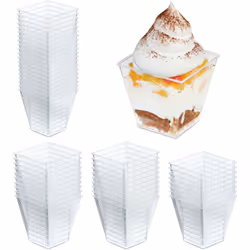 Avec ce lot de 50 coupes à desserts, vous êtes parfaitement équipé pour votre prochain évènement ou fête. Les verrines en pla ...