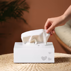 Distributeur à mouchoirs, boîte lingettes, support rectangulaire, HxLxP : 9x25x15 cm, motifs cœurs, blanc - Relaxdays