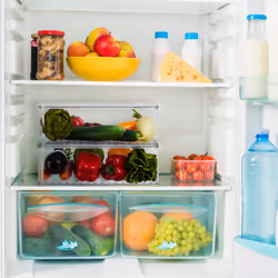 Organiseur de frigo, lot 2, avec couvercle et date, h x l x p : 10,5 x 21 x 33 cm, transparent - Relaxdays