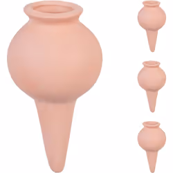 Avec ces 4 cônes intemporels, vous pouvez alimenter en eau les plantes et les fleurs de manière automatique pendant un été ch ...
