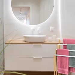 Porte-serviettes en bambou, 4 barres en quinconce, h x l x p : 82 x 55 x 31 cm, salle de bain, nature et blanc - Relaxdays