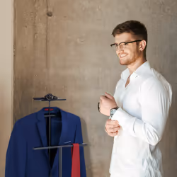 Relaxdays Valet de chambre, pour vestes et pantalons, en acier, avec tablette pour la montre, HLP : 121x45x33,5 cm, noir