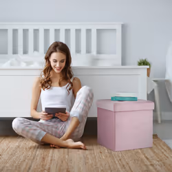 Tabouret en velours, avec rangement, rembourré, pliable, HxLxP : 38x38x38 cm, repose-pieds intérieur, rose - Relaxdays