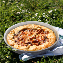 Relaxdays Barquettes rondes en aluminium, lot de 50, HxD : 2,5x27,5 cm, moules tartes, accessoires de barbecue, argenté